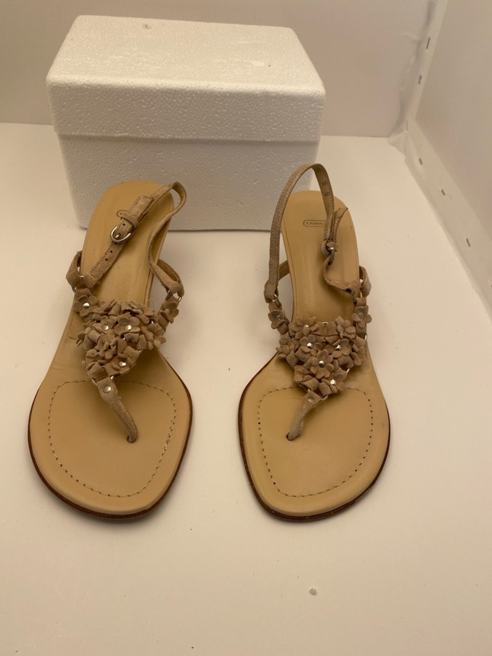 Coach Tan Floral Appliqué Slingback Heeled Thong Sandals - Picture 3 of 5